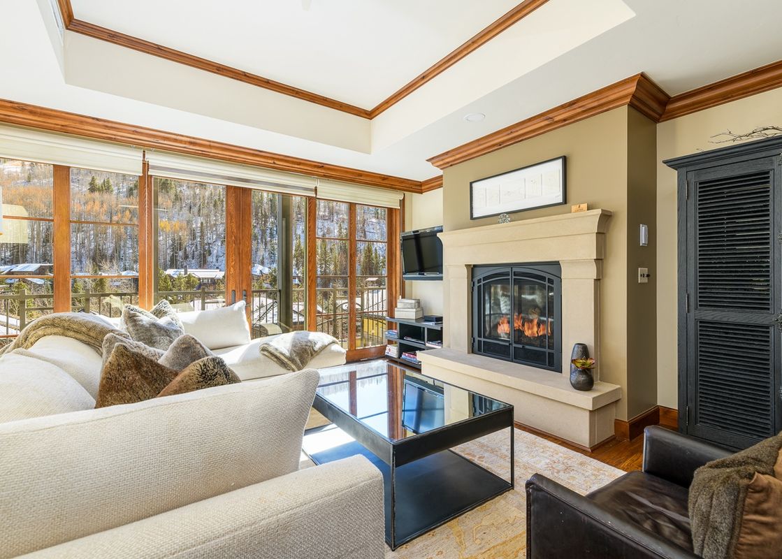 01 Living Room