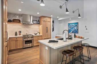 Trails End Lodge 301