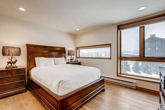 12 Vail Spa 700