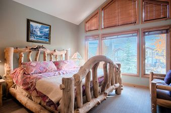 One Breckenridge Place 38