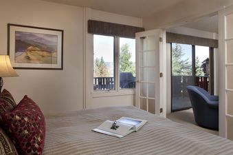 Lichenhearth One Bedroom Deluxe
