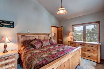 Riverbend Lodge 201