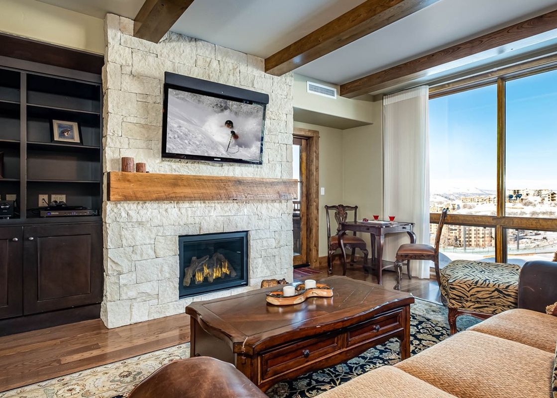 01 Edgemont 2405