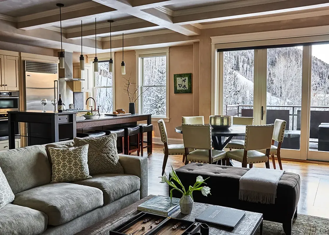 01 Slopeside Residence SW301