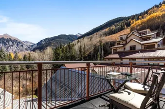 05 Cascades Residence A13