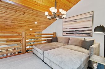 Trails End Lodge 504
