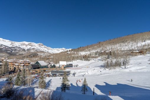 Ski-in Ski-out access