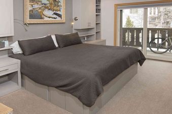 Riva Ridge 630 Bedroom