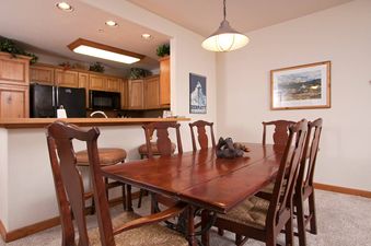 Riverbend Lodge 102