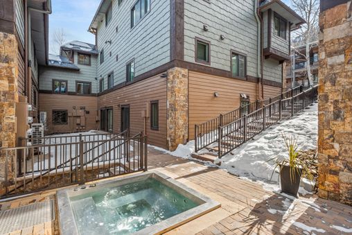 Hot Tub (Shared)