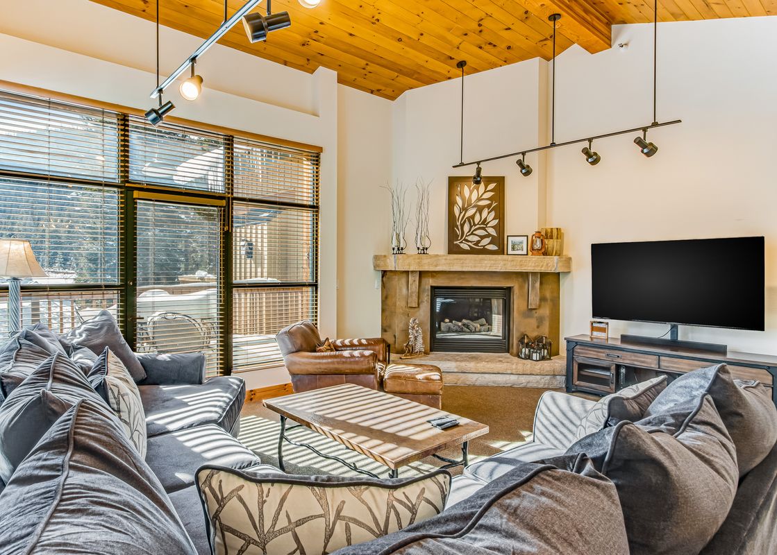 01 Ski Tip Ranch Retreat