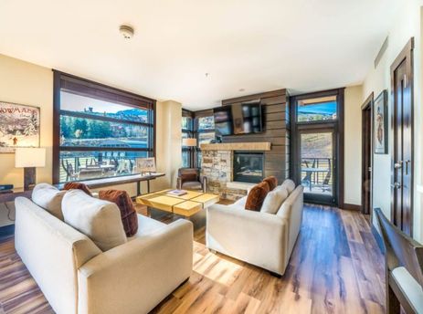 01 Hayden Lodge 2202