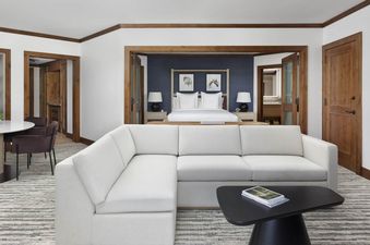 Four Seasons One Bedroom Valley View Suite