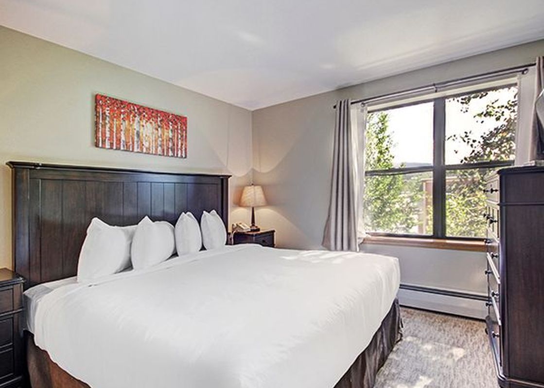 River Mountain Lodge