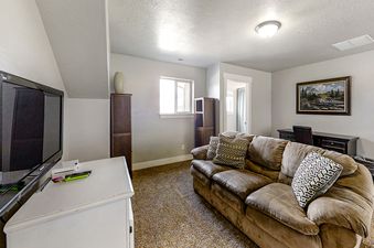 24 Kennington Haven