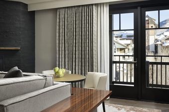 04 Living Room
