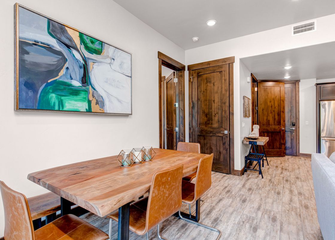 04 Blackstone 207
