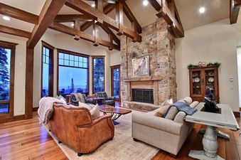 01 Living Room