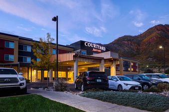 Courtyard Glenwood Springs 1 Bedroom 2 Room Suite