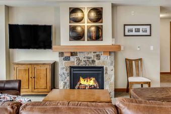 Capitol Peak Lodge 3304
