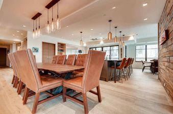 Golden-Peak-Penthouse-11