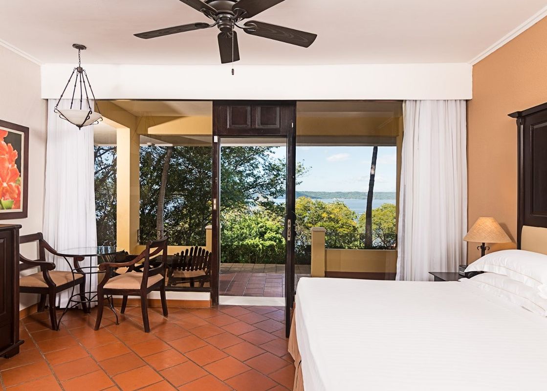 01 Occidental Papagayo Deluxe Bay View Room