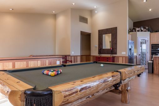 Games Room with Pool Table