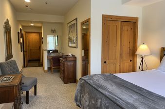 Bear Creek Lodge 209B