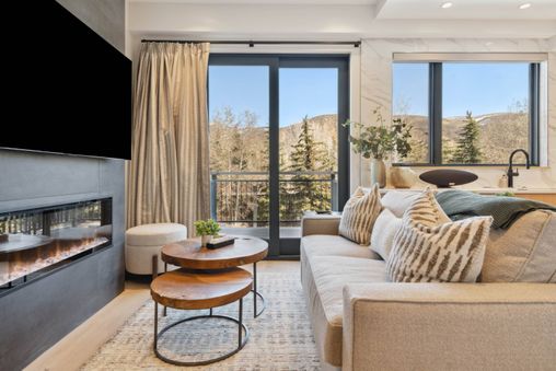 Steel-clad electric fireplace