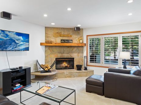 Deer Lake Village 2426