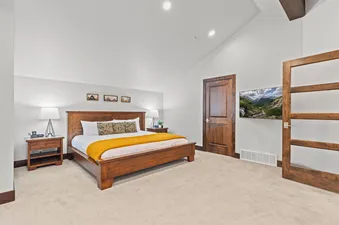 20 Master Suite