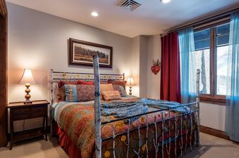 31 Bedroom