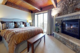 landmark217bedroom