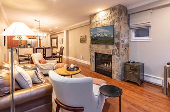 River Club 102
