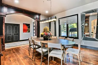 03 Main House Dining Room
