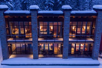 03 Winter Exterior