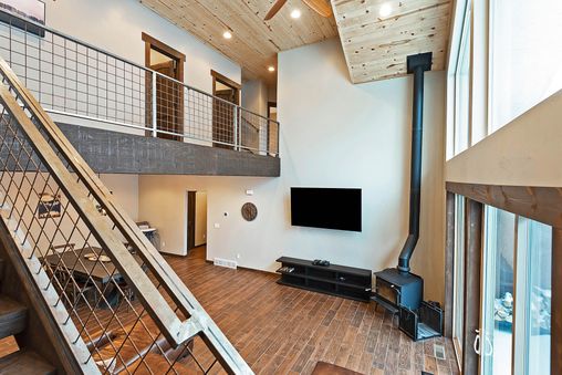 Wood-burning fireplace and firepit