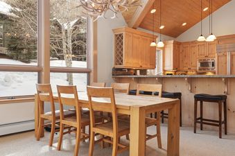 07 Linksview Chalet South