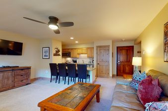 02 Living Room