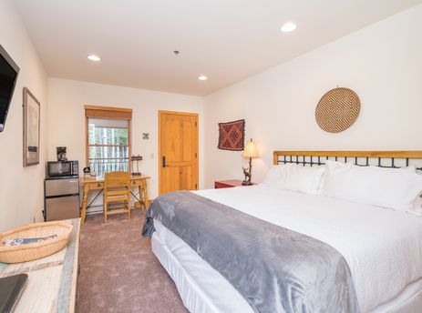 Bear Creek Lodge 108B
