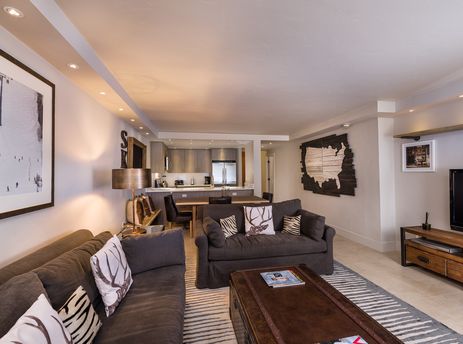 Vails Mountain Haus Two Bedroom Valleyside