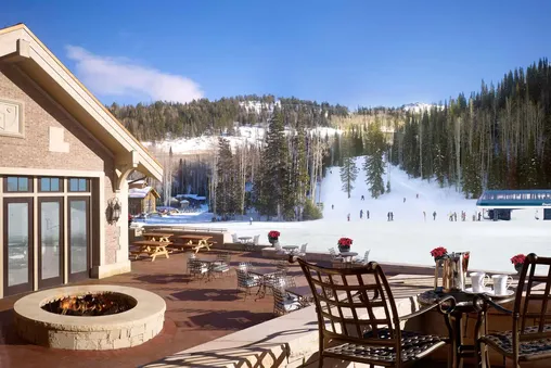 360 Degrees of Ski-In/Ski-Out Access around the Montage