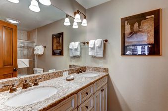11 Meadows-M1 master-bath