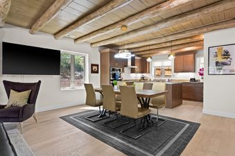 19 Cheyenne Mountain Luxury Get-Away