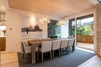 06 Stellar Jay Chalet