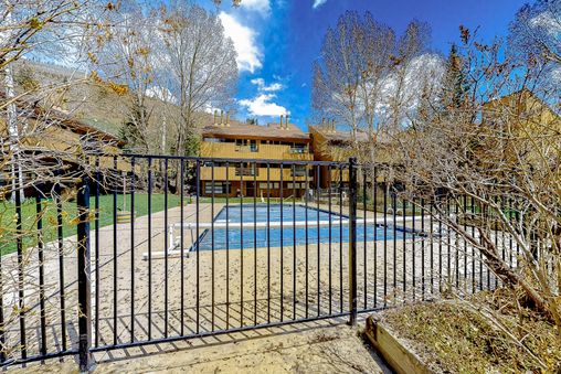 Outdoor Community Pool