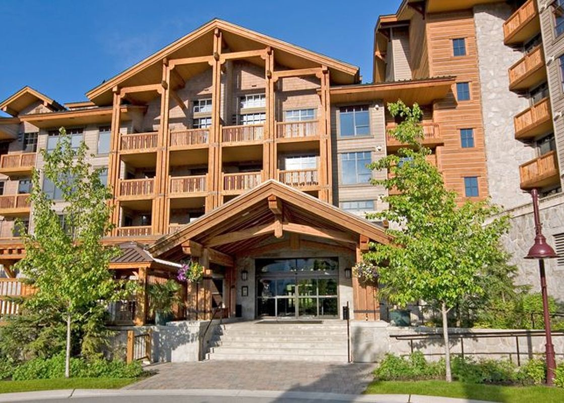 First Tracks Lodge