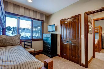30-Highlands-Slopeside-218-Bedroom-A3