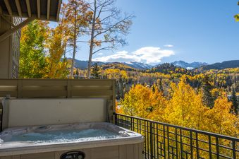 06 Balcony with Hot Tub