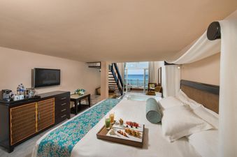 06 Cozumel Palace Superior Loft Suite